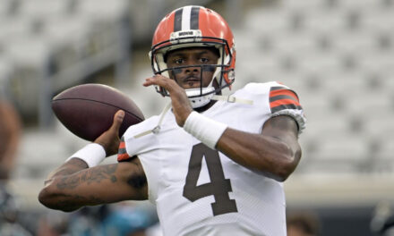 Browns: Watson se apresta a jugar ante Washington, un año después de su debut