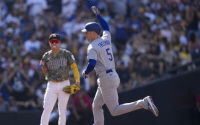 Jonrones de Betts, Freeman y Rosario respaldan a Lynn en triunfo de los Dodgers 3-2 sobre Padres