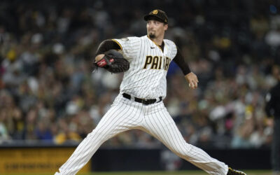Snell cubre 7 innings sin hit y Padres se imponen 2-0 a Rockies