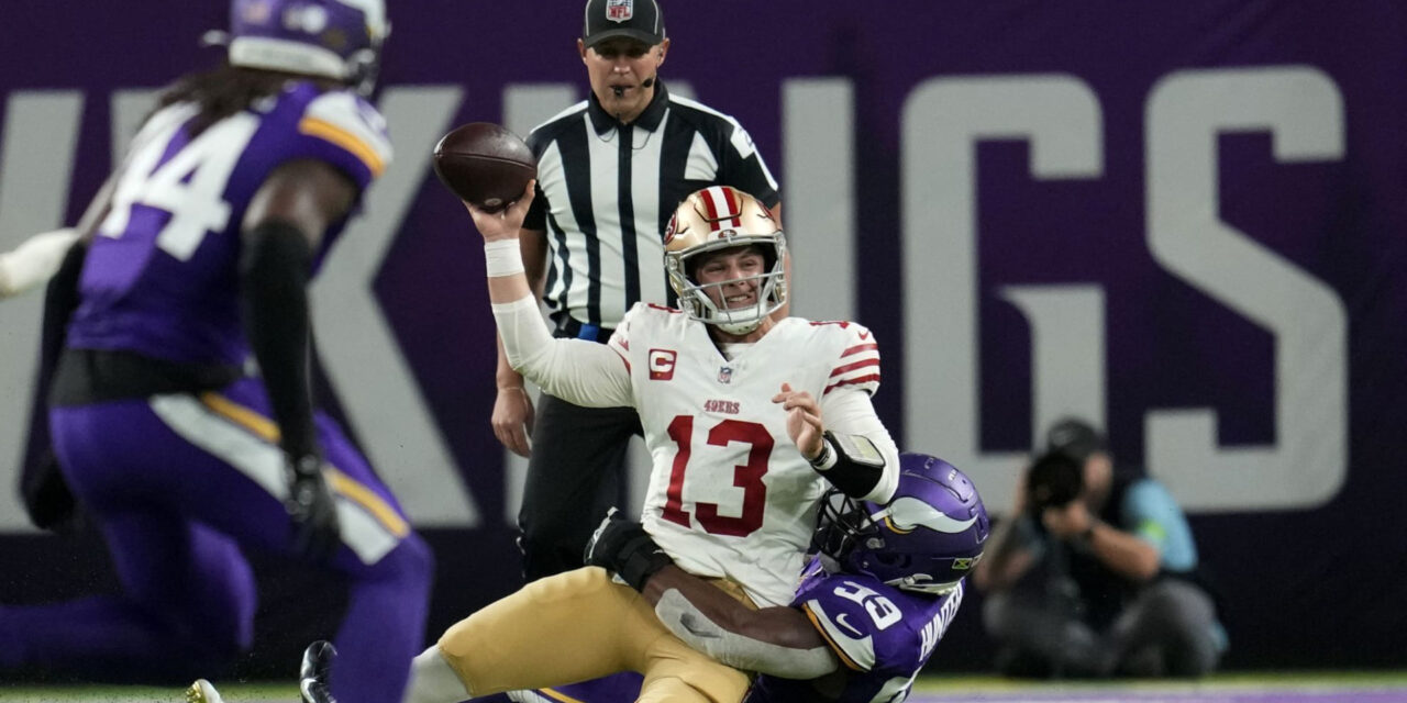 Los 49ers colocan al QB Brock Purdy en protocolo de conmoción