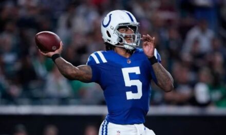 Anthony Richardson, QB de Colts, opta por cirugía en el hombro, que pondrá fin a su temporada