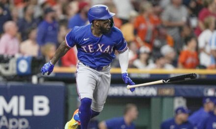 García y Seager llevan a Rangers a la Serie Mundial al vencer 11-4 a Astros en el Juego 7