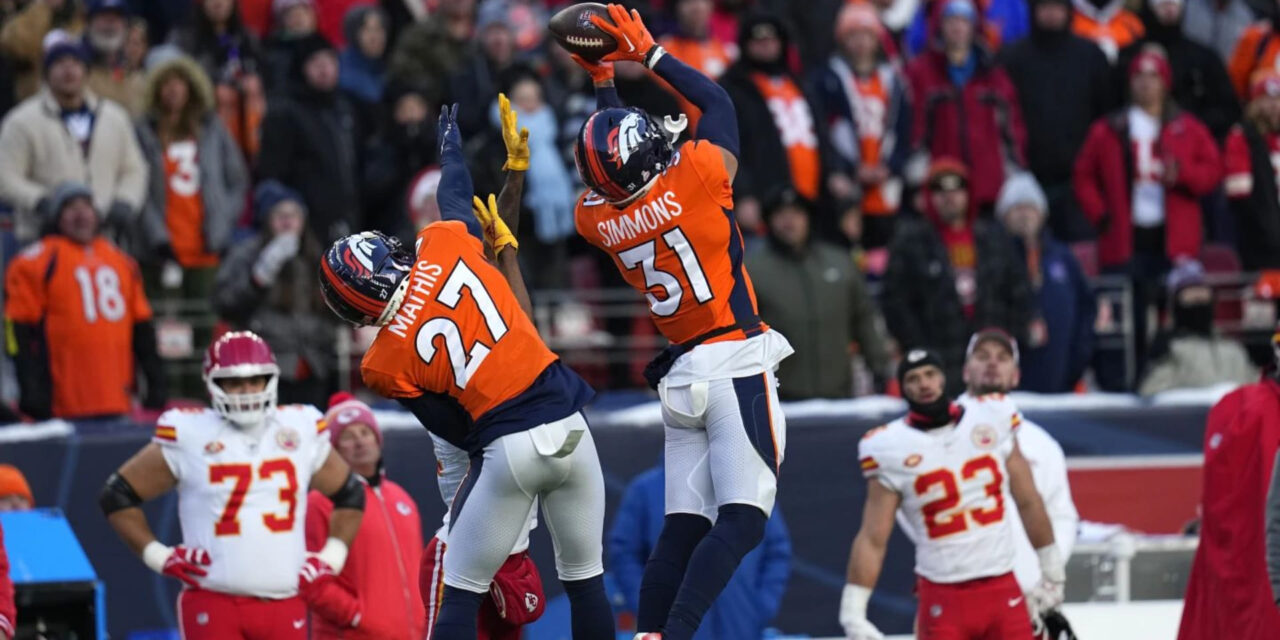 Broncos ganan por 24-9; superan a Chiefs por primera vez desde 2015