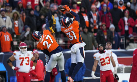 Broncos ganan por 24-9; superan a Chiefs por primera vez desde 2015