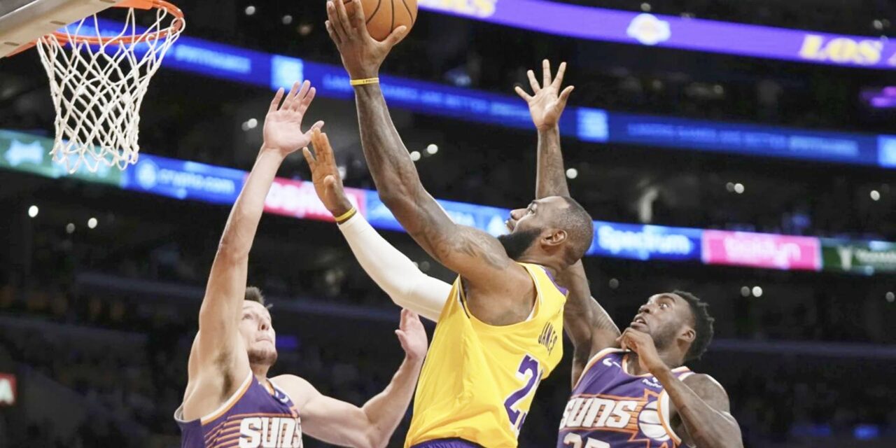 LeBron enciende ataque de Lakers en el 4to periodo para vencer 100-95 a Suns