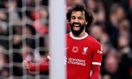 Liverpool golea 3-0 al Brentford; Salah llega a 100 goles en Inglaterra