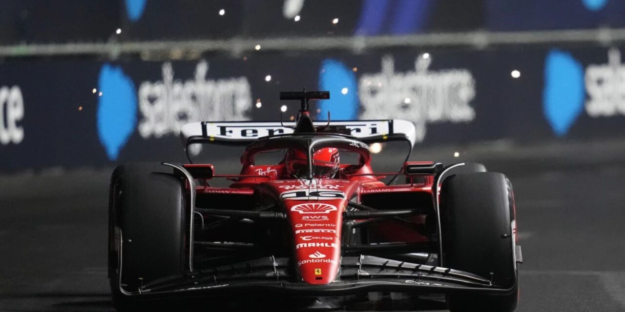 Leclerc se queda la pole y Verstappen no puede con Ferrari