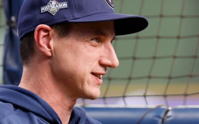 Cubs sorprenden y contratan a Counsell de Milwaukee como nuevo mánager