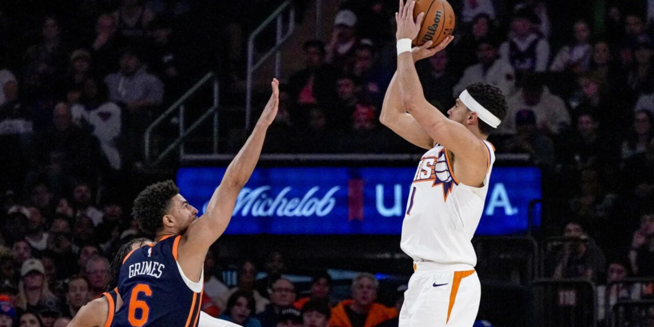 Booker clava triple faltando 1,7 segundos, Suns superan a Knicks 116-113 para hilar su 7ma victoria