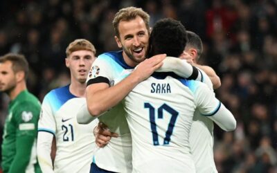 Kane no falla en un gris homenaje a Charlton