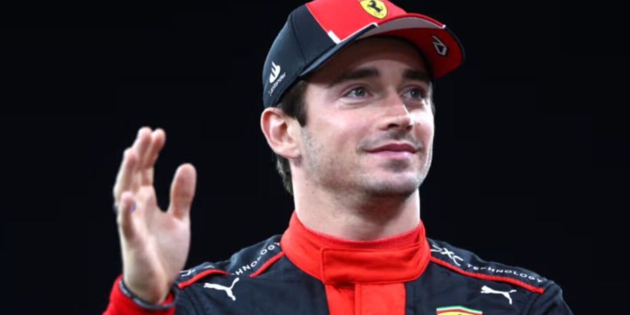 Leclerc lidera libres sin apenas tiempo para rodar por accidentes de Sainz y Hulkenberg