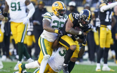 Corredores brillan temprano y la defensiva más tarde en triunfo de Steelers sobre Packers 23-19
