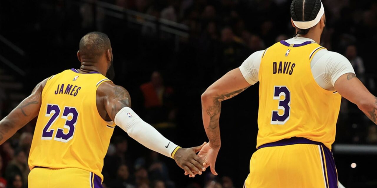 James destaca con 35 puntos; Lakers vencen a Blazers y lideran grupo en el In-Season