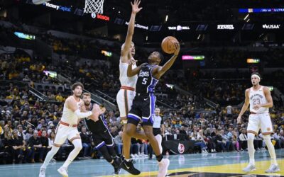 Con 43 puntos, Fox guía a Kings a triunfo 129-120 sobre Wembanyama y Spurs