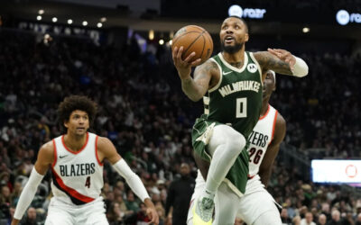 Bucks remontan 26 puntos y vencen a Trail Blazers en primer duelo de Lillard ante su exequipo
