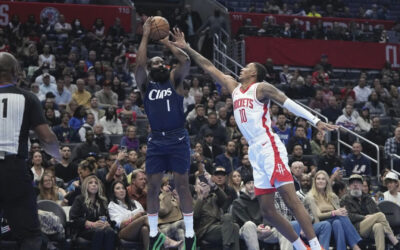 Jugada clave de 4 puntos de Harden guía a Clippers a triunfo sobre Rockets