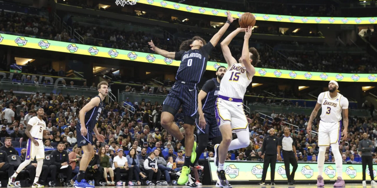 Wagner anota 26 puntos en triunfo de Magic sobre Lakers, 120-101