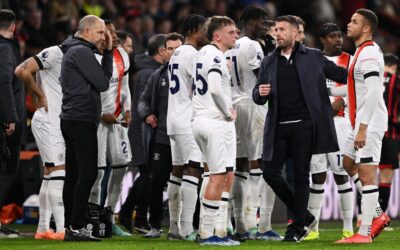 Jugador del Luton colapsa y lo llevan al hospital; City empata y pierde terreno en la Liga Premier