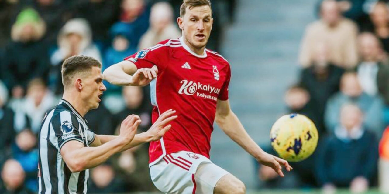 Con tripleta de Chris Wood, Nottingham Forest supera 3-1 al Newcastle