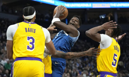 Timberwolves vencen 118-111 a unos Lakers sin LeBron, que hilvanan 4 derrotas