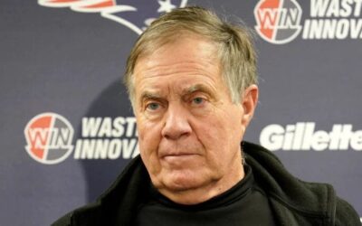 Bill Belichick se niega a hablar sobre futuro con los Patriots; se enfoca en juego ante Chiefs