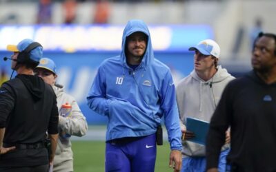 Chargers: Justin Herbert se perderá el resto de la campaña por fractura en dedo