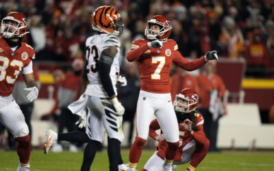 Butker atina 6 goles de campo; Chiefs ganan título del Oeste de la AFC, al vencer a Bengals, 25-17