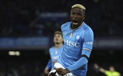 Osimhen vuelve a su forma impactante en triunfo del Napoli 2-1 ante Cagliari