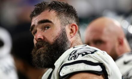 Jason Kelce, centro de Eagles, se retira tras 13 temporadas en la NFL