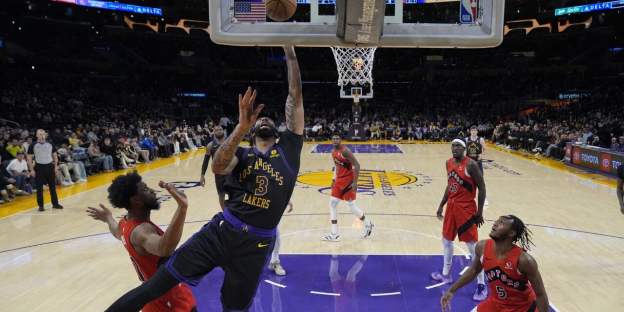 Con 41 puntos de Davis, Lakers superan a Raptors