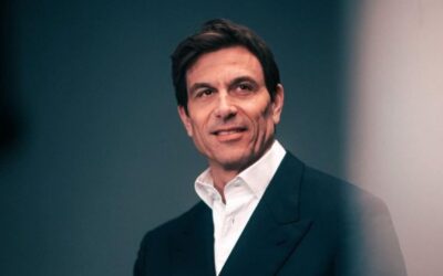 Toto Wolff seguirá como director de Mercedes por tres años más