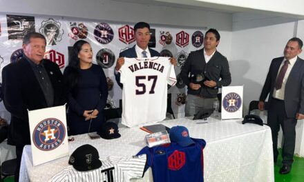Los prospectos Esteban Romero y Josué Valencia se aprestan para iniciar su carrera profesional con Astros de Houston