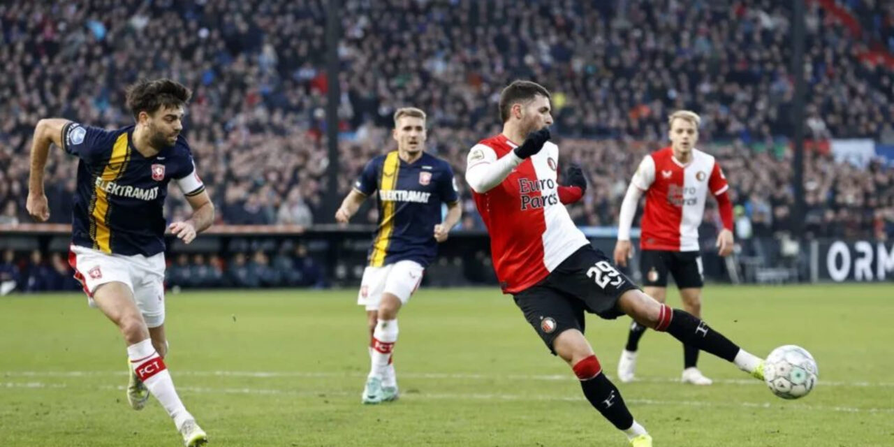 Giménez se topa con Unnerstall; el Feyenoord con el Twente