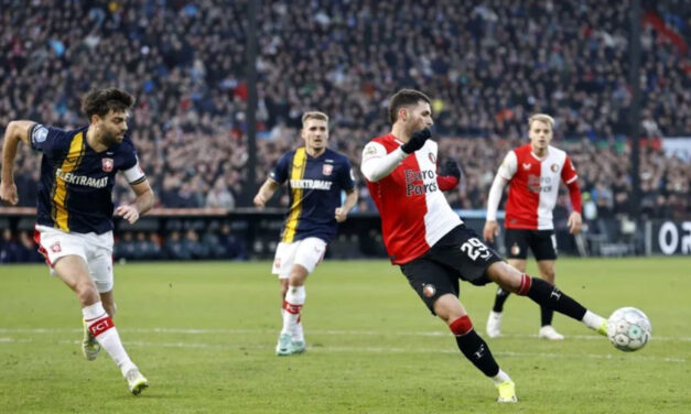 Giménez se topa con Unnerstall; el Feyenoord con el Twente