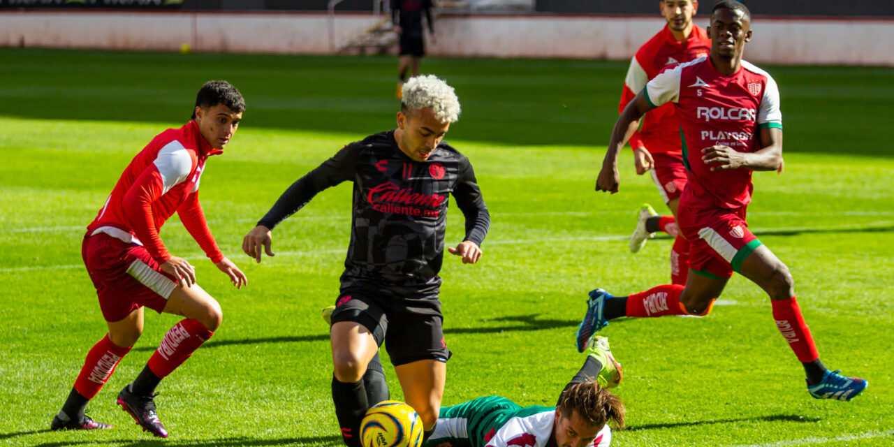 Xoloitzcuintles cierran pretemporada con victoria