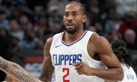 Kawhi Leonard firma extensión para seguir con Clippers