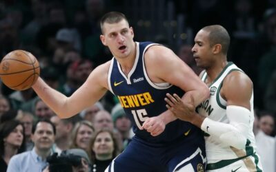 Murray y Jokic guían a Nuggets a triunfo 102-100 ante Celtics, que pierden el invicto en casa