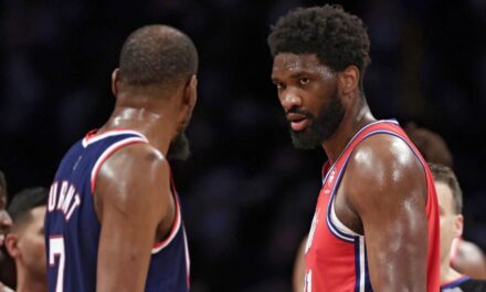Embiid y Durant, jugadores de la semana en la NBA