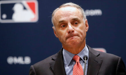 Manfred dice que se retirará como comisionado de MLB en enero de 2029