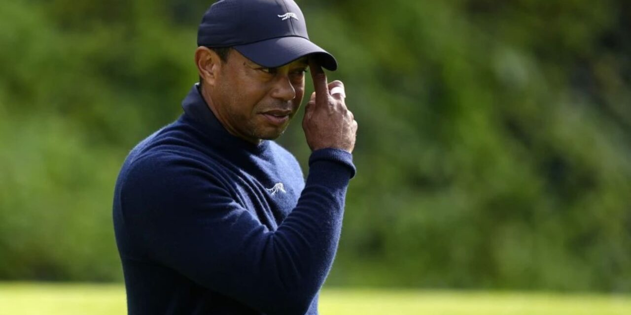 Tiger Woods abandona después de jugar 6 hoyos de la segunda ronda en Riviera