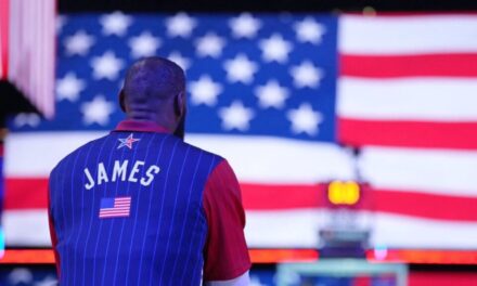 LeBron James sigue comprometido con los Juegos de París, pero su salud será clave