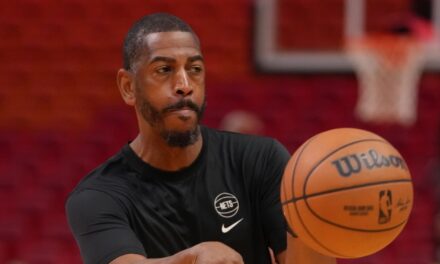 Kevin Ollie asume como entrenador interino de Nets tras despido de Jacque Vaughn