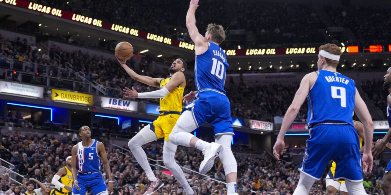 Sabonis y Fox conducen a Kings a victoria 133-122 sobre Pacers