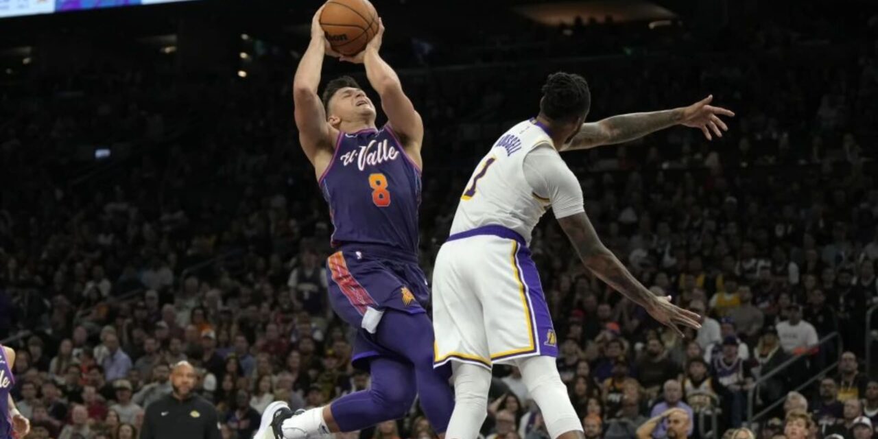 Con esfuerzo repartido, Suns superan 123-113 a Lakers