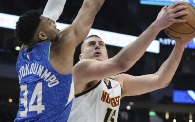 Antetokounmpo aporta 36 puntos y 18 rebotes y los Bucks muestran músculo en triunfo sobre Nuggets