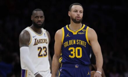 Curry anota 31 y los Warriors derrotan 128-121 a los Lakers a pesar de los 40 de James