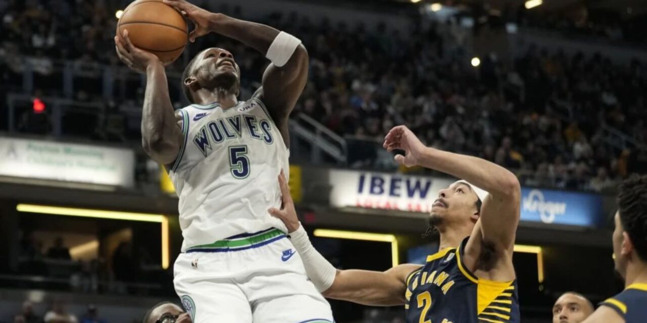 Edwards anota 44 puntos y logra tapa espectacular; Wolves se imponen a Pacers