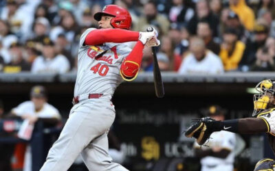 Contreras y Donovan jonronean, Gibson domina y los Cardenales derrotan a Padres 6-2