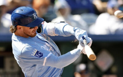 Royals anotan 9 veces en el 1ro, vencen 13-3 a Astros y ganan 7mo seguido