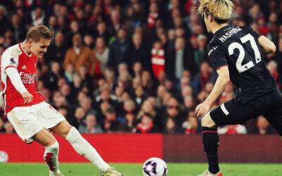 Arsenal desaloja a Liverpool de la cima tras vencer 2-0 a Luton